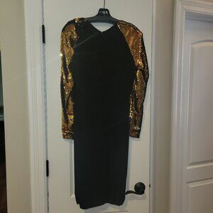 Naeem Khan black dress with dessert gold sequins arms in US size 12. Formal